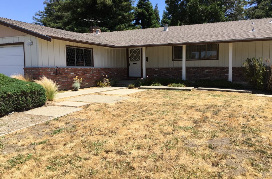18446 Center St. Castro Valley sold at $800,000